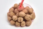 Nueces con Cáscara